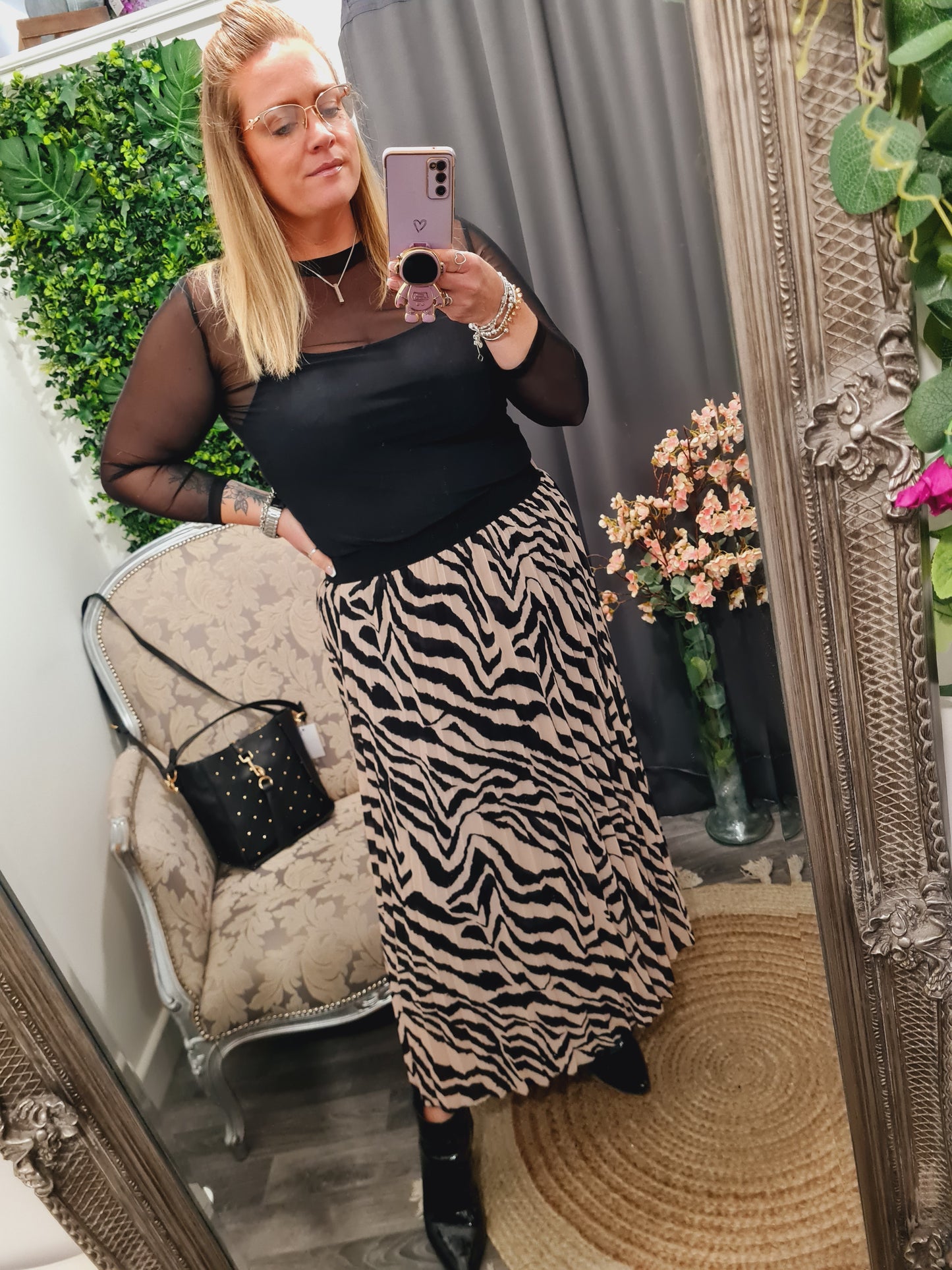 Curve fit pleated skirt