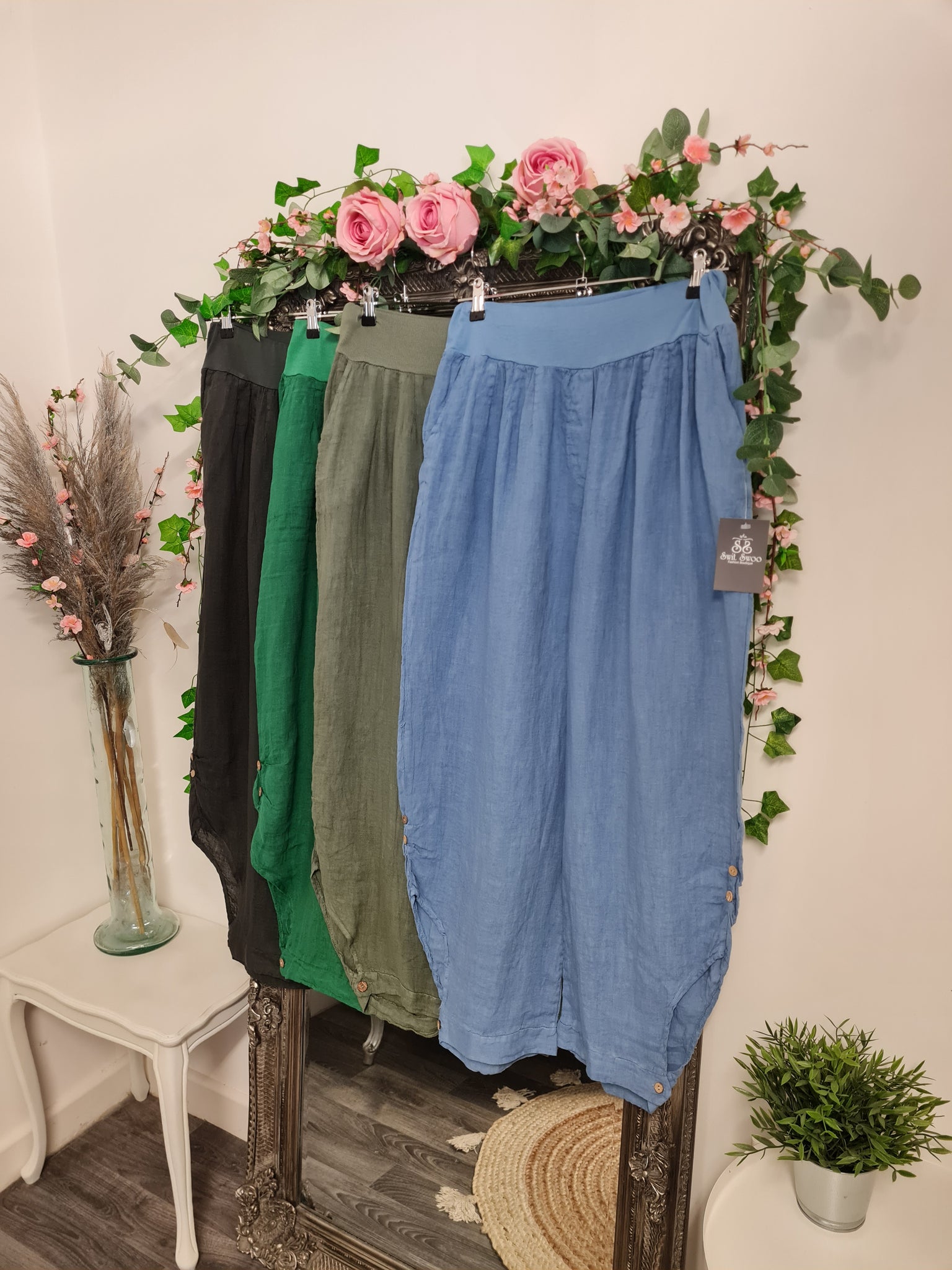 Cuffed linen Trousers