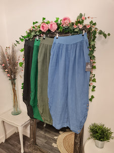 Cuffed linen Trousers
