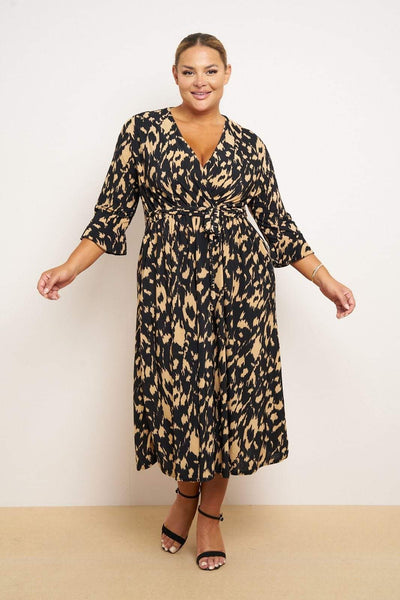 New Curve Fit Pocket Dress