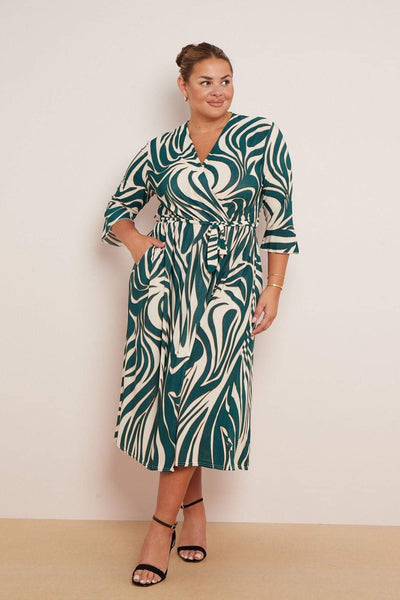 New Curve Fit Pocket Dress