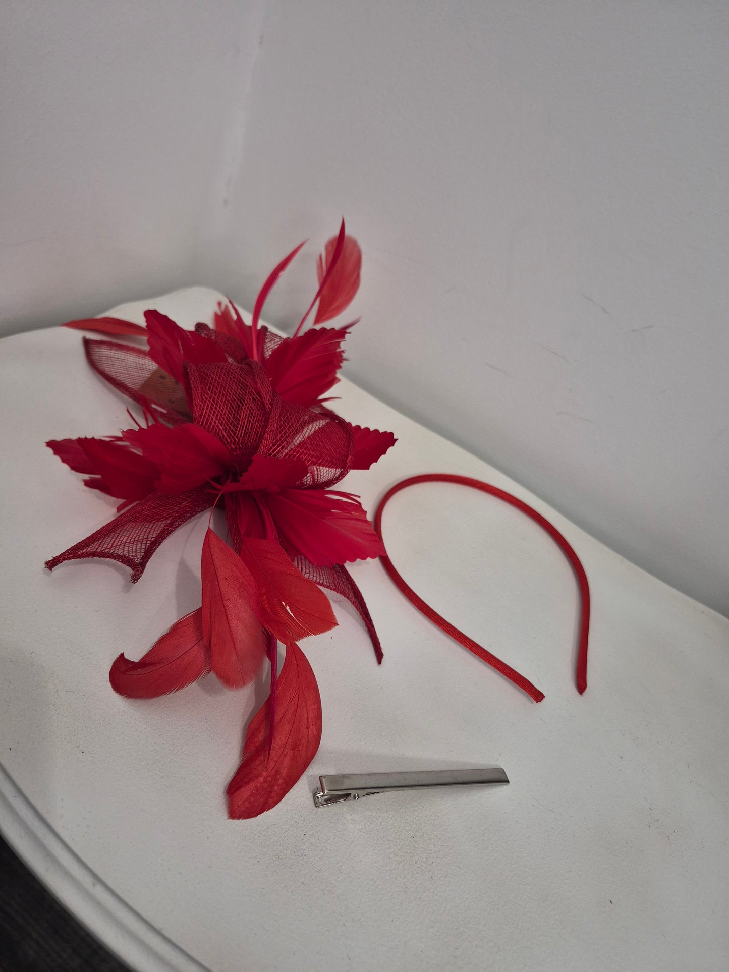 Red feather mesh Fascinator