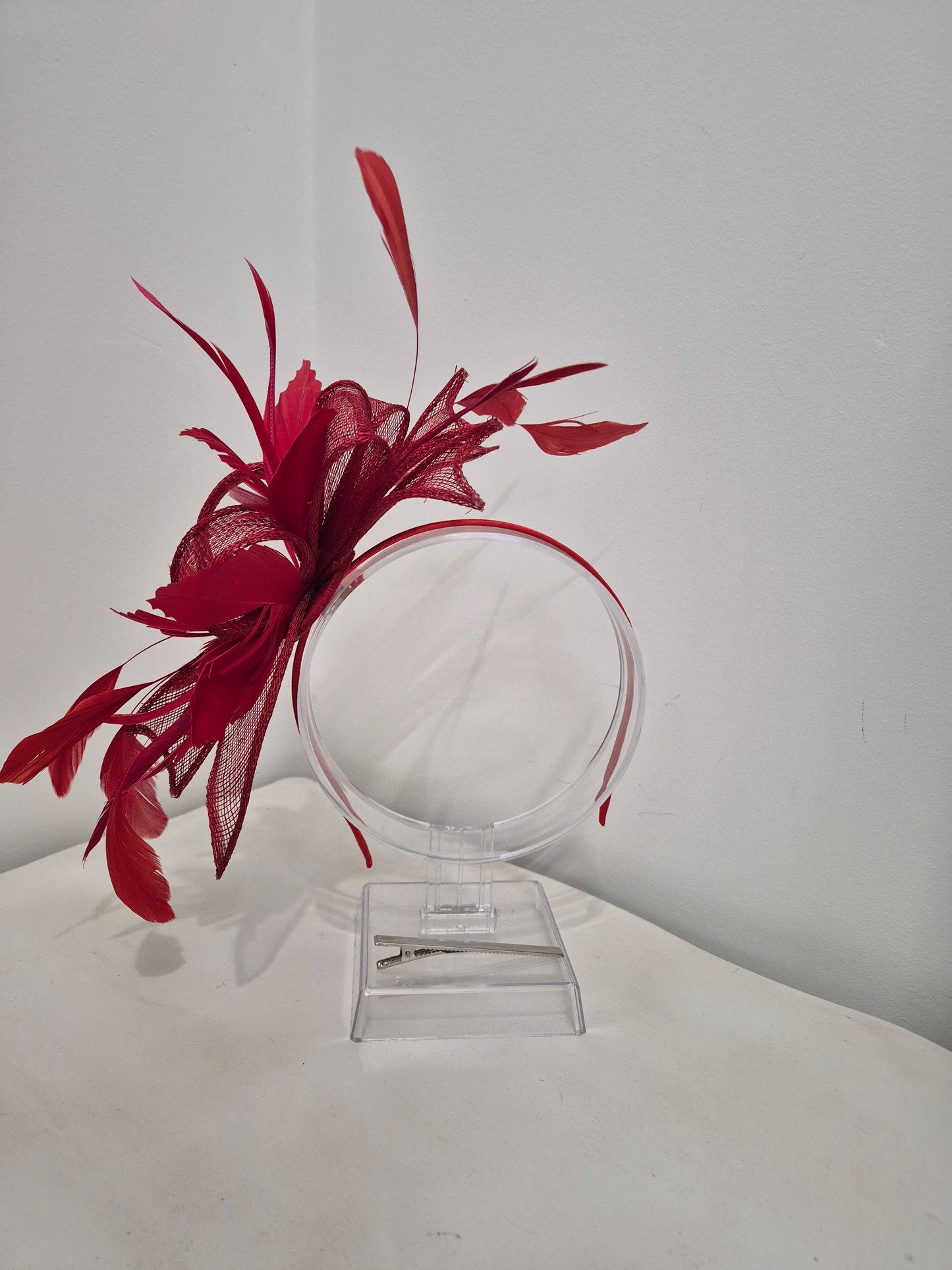 Red feather mesh Fascinator