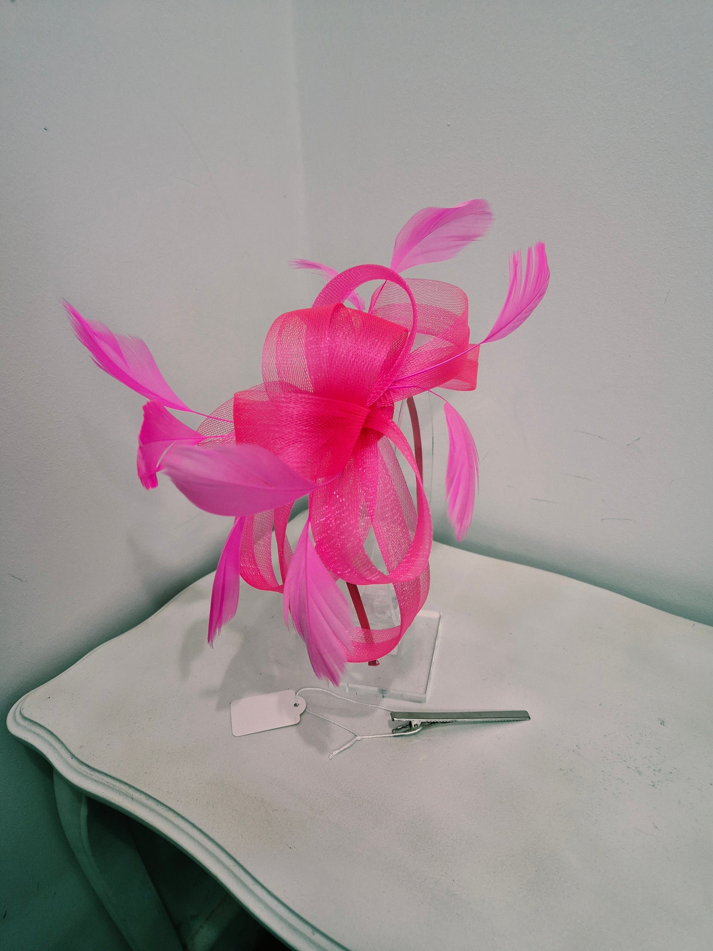 Vibrant pink Fascinator