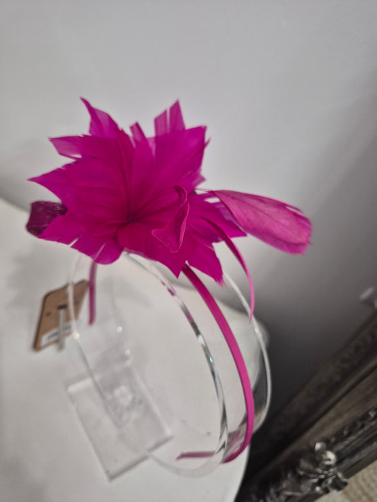 Magenta/pink small fascinator