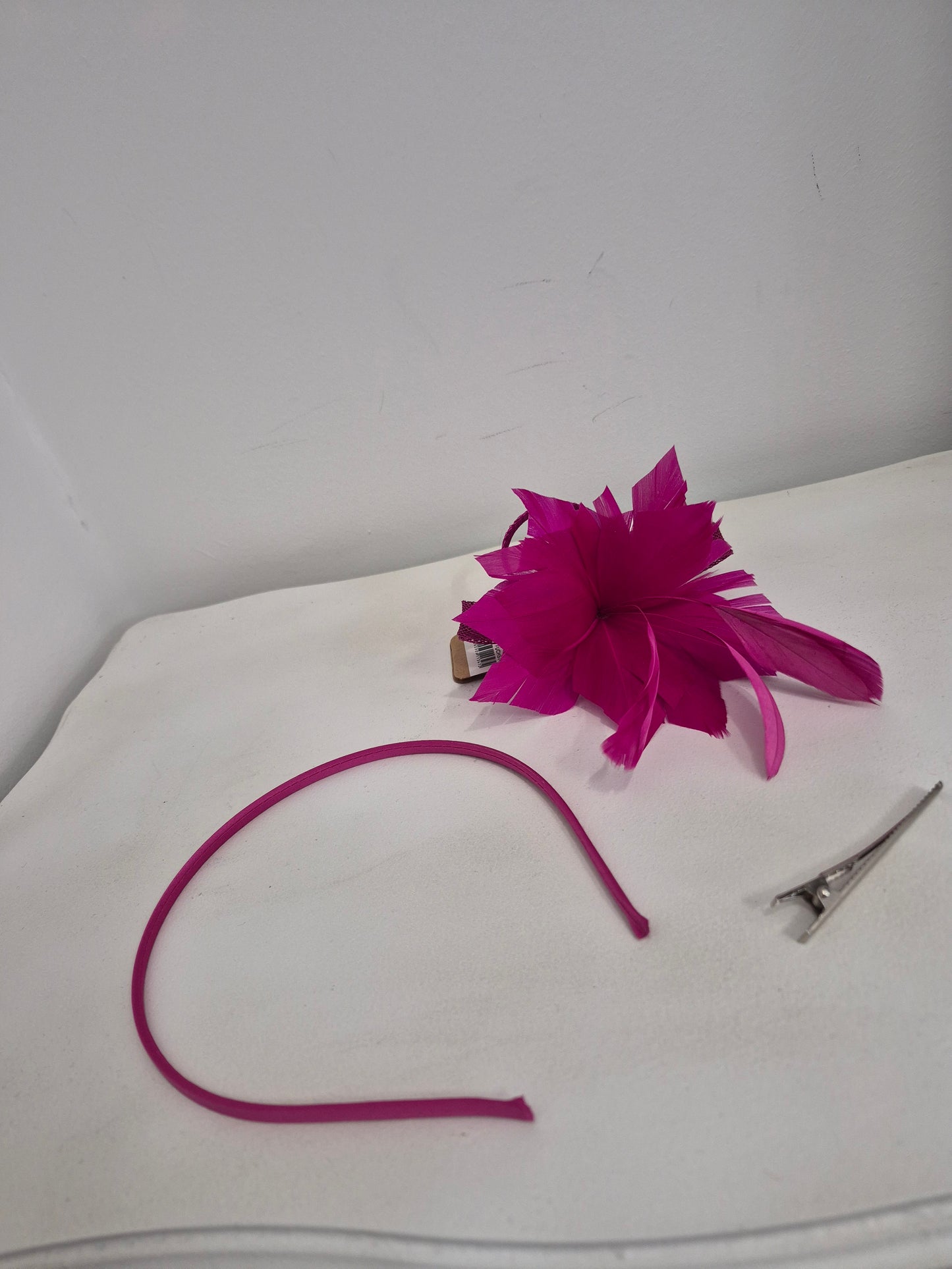 Magenta/pink small fascinator