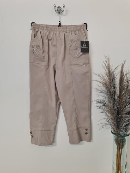 Cropped Cargo