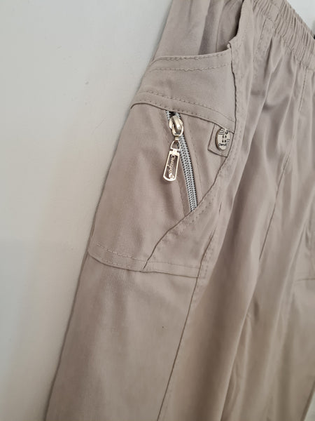 Cropped Cargo
