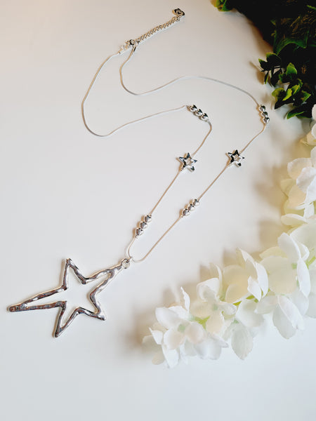 Hammered Large Star Necklace 08
