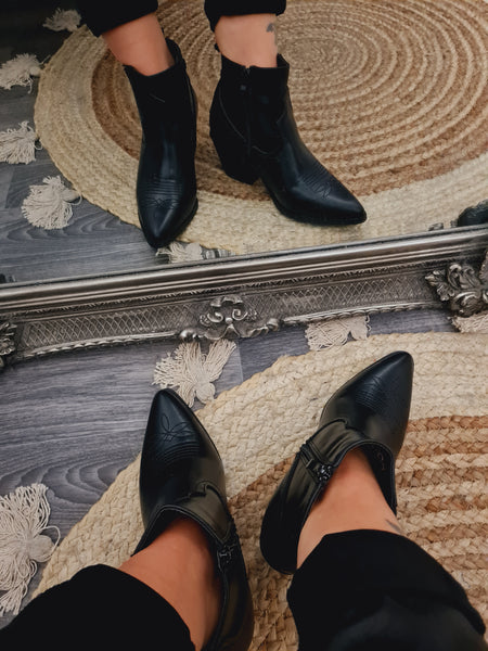 Black western boots